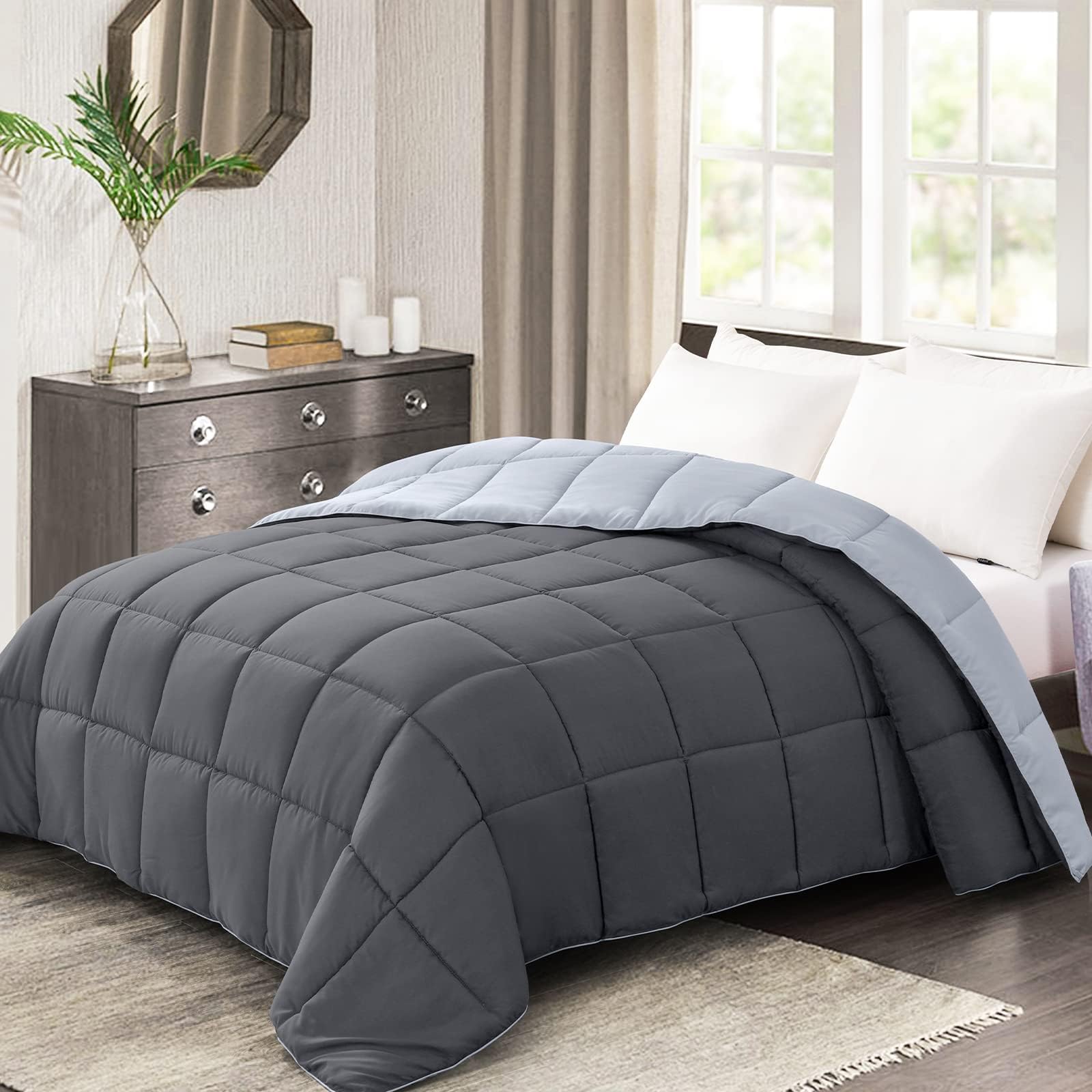 Homelike Moment Reversible Comforter (King)