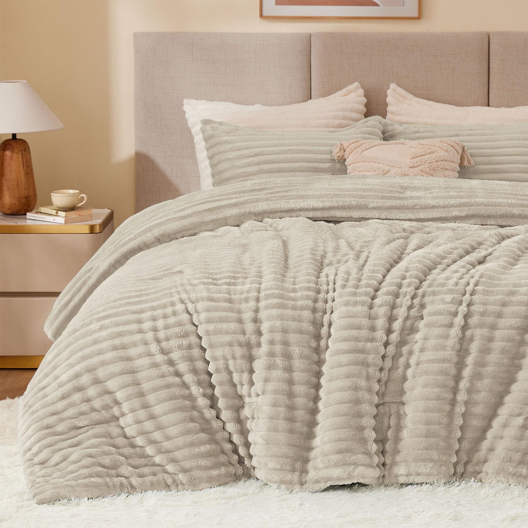 BEDELITE Plush Fleece Comforter Set