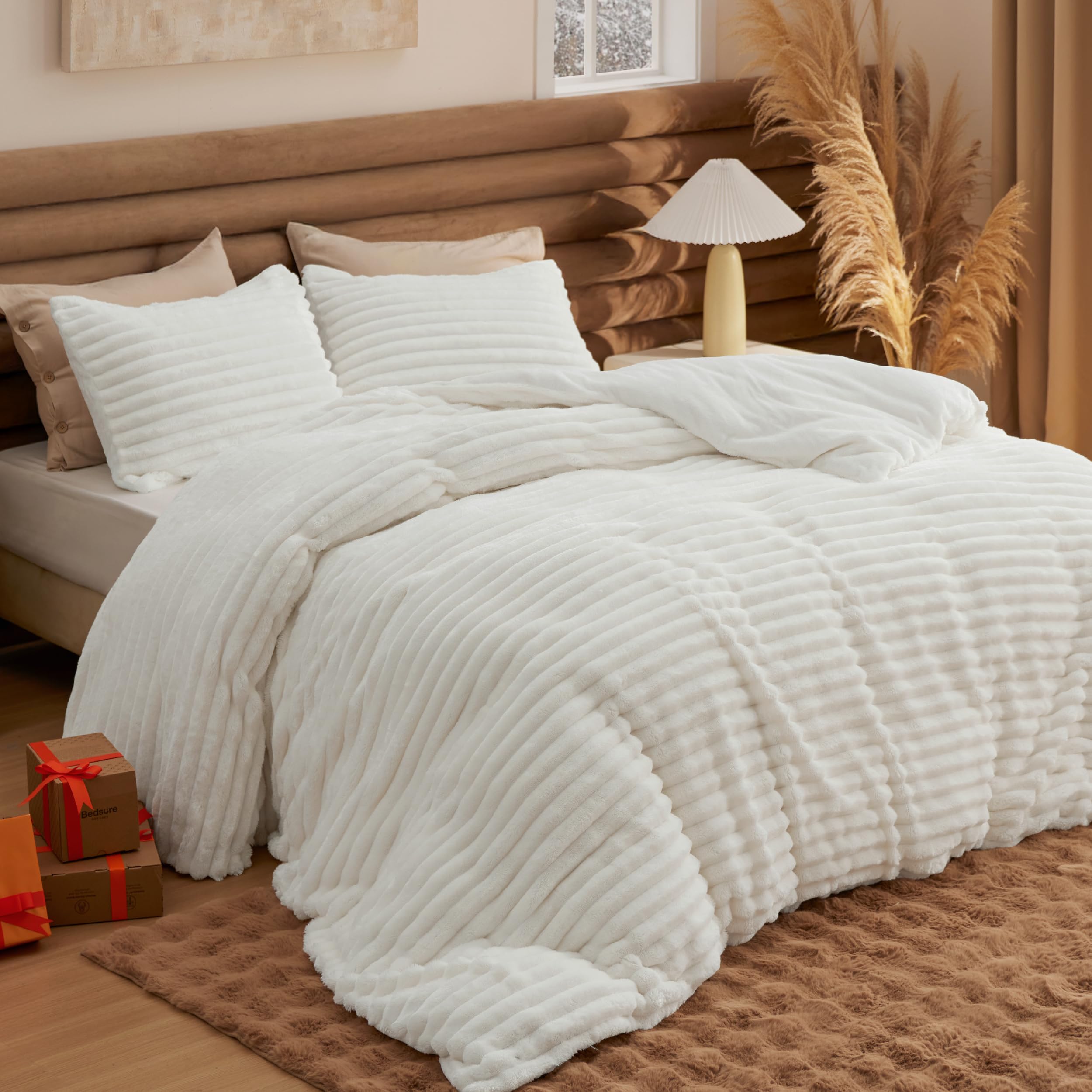 Bedsure Comforter Set Queen Size - GentleSoft™ 3 Pieces Double-Side Fleece Fluffy White Comforter Set, Cozy Striped Room Decor Aesthetic, Luxury Bedding Queen Size, 2 Pillowcases, 90x90 Inches Queen (90" x 90") 01 - Cream White