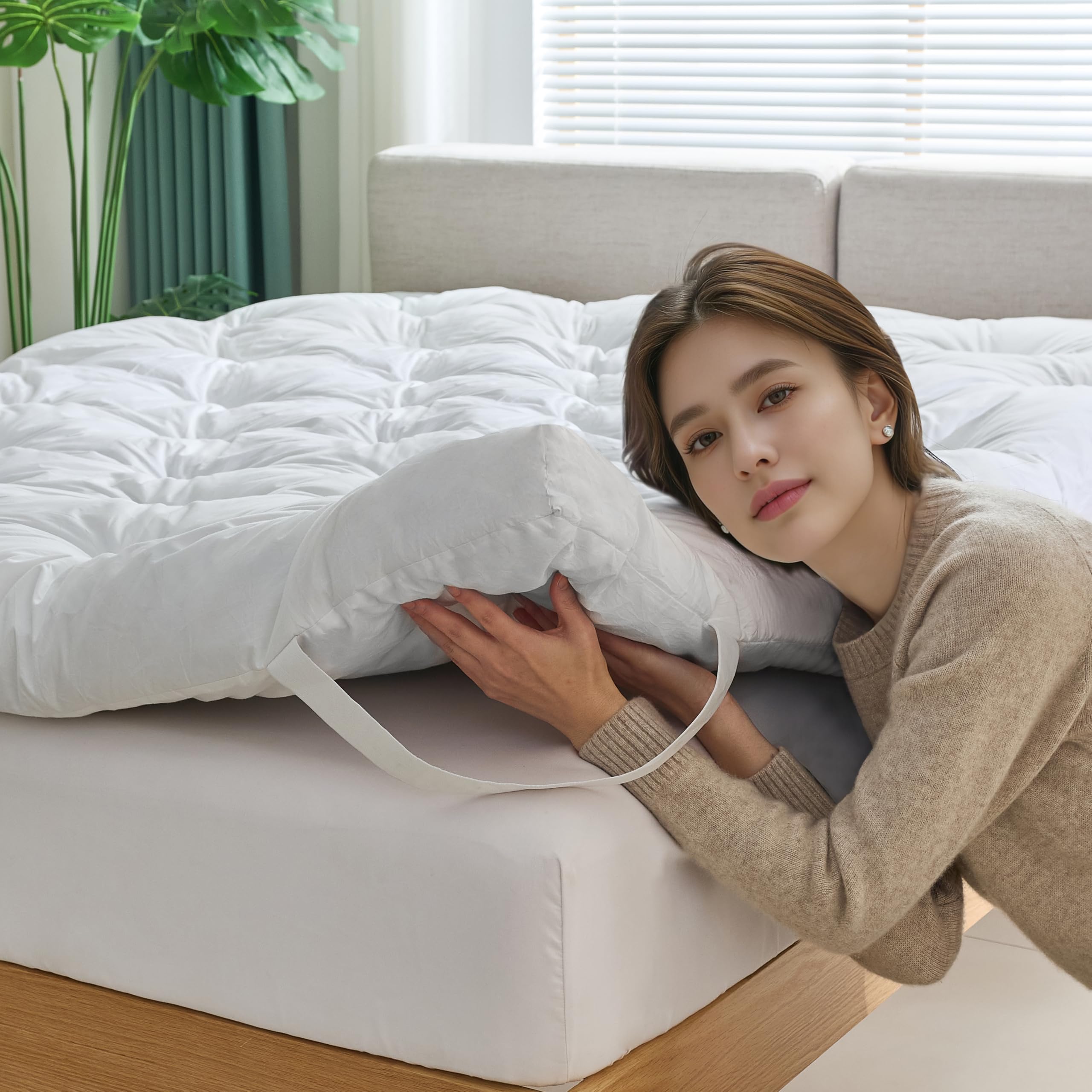 WhatsBedding 3-Inch Feather & Memory Foam Hybrid Topper