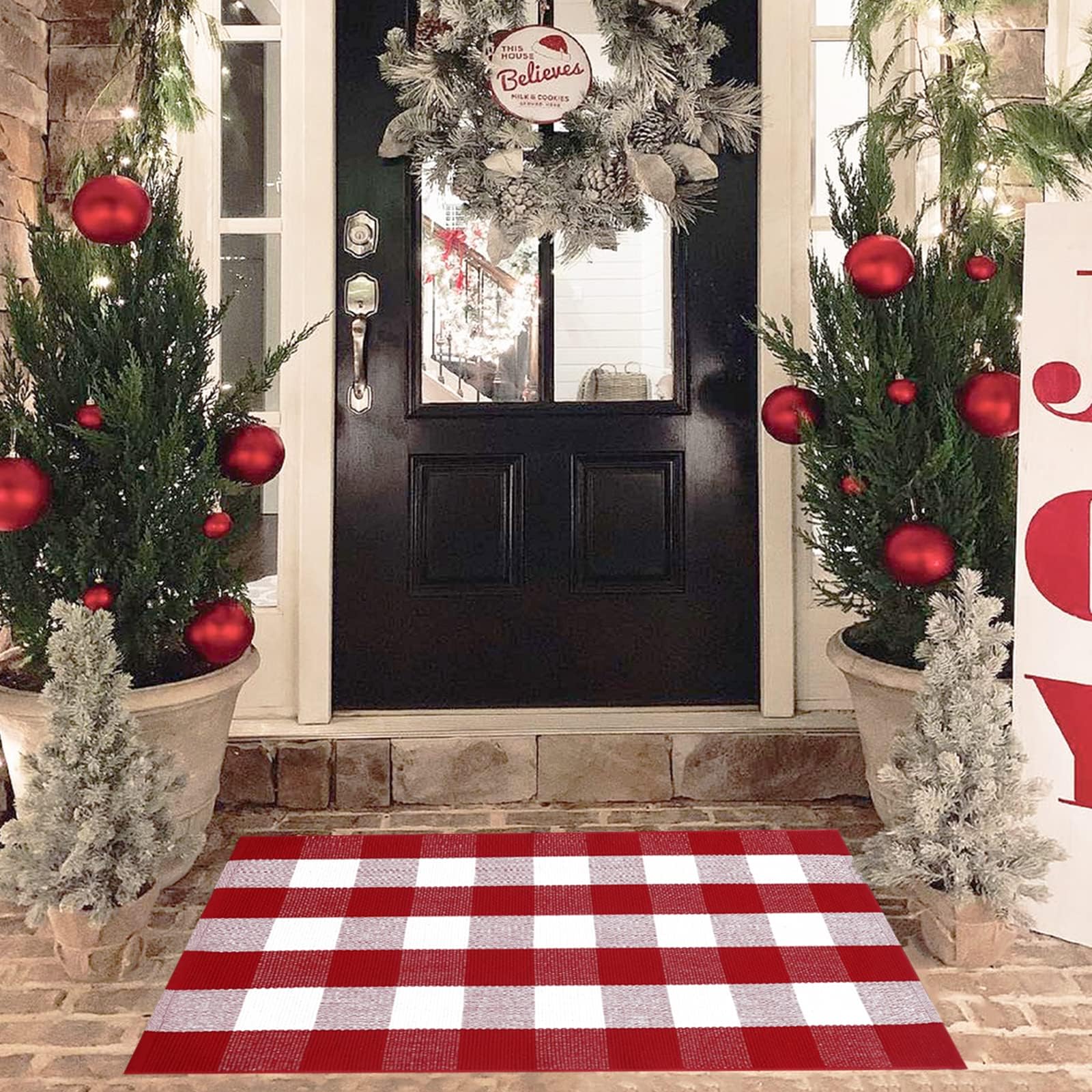 Christmas Red and White Plaid Rug, 28 x 43 Inches — Hand-Woven Cotton