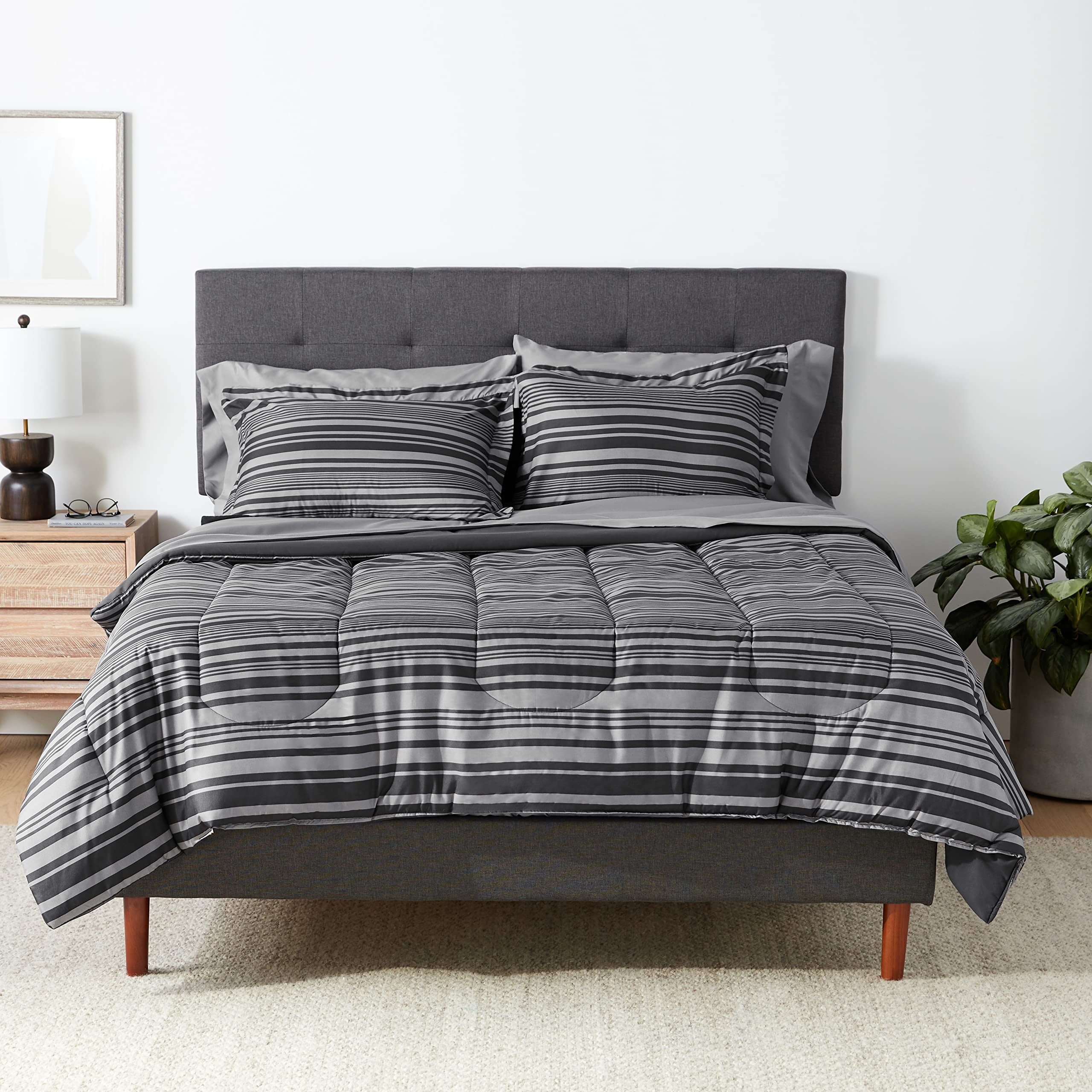 Amazon Basics Gray Calvin Stripe Comforter Set (Full/Queen)