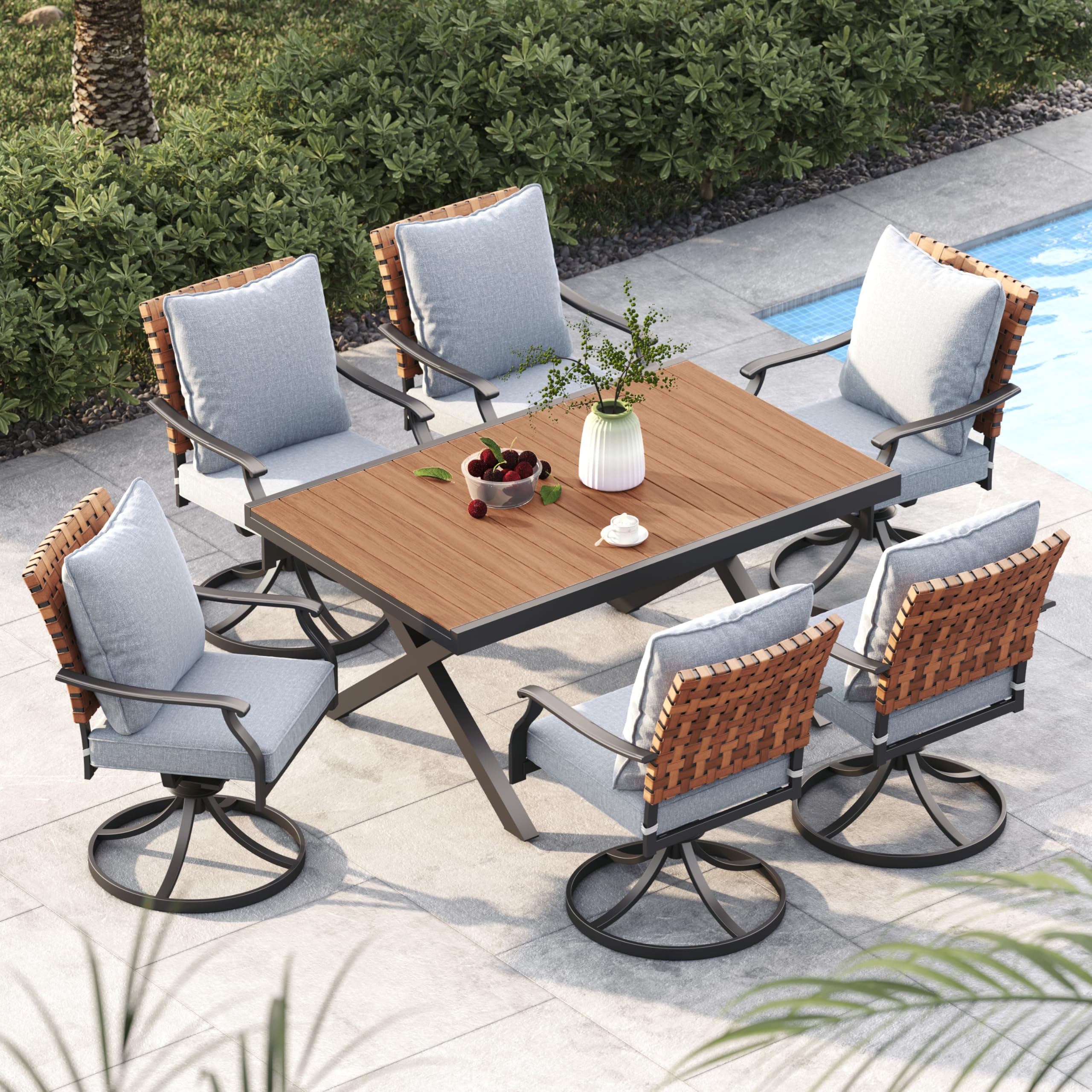 Grand Patio Extendable Dining Set