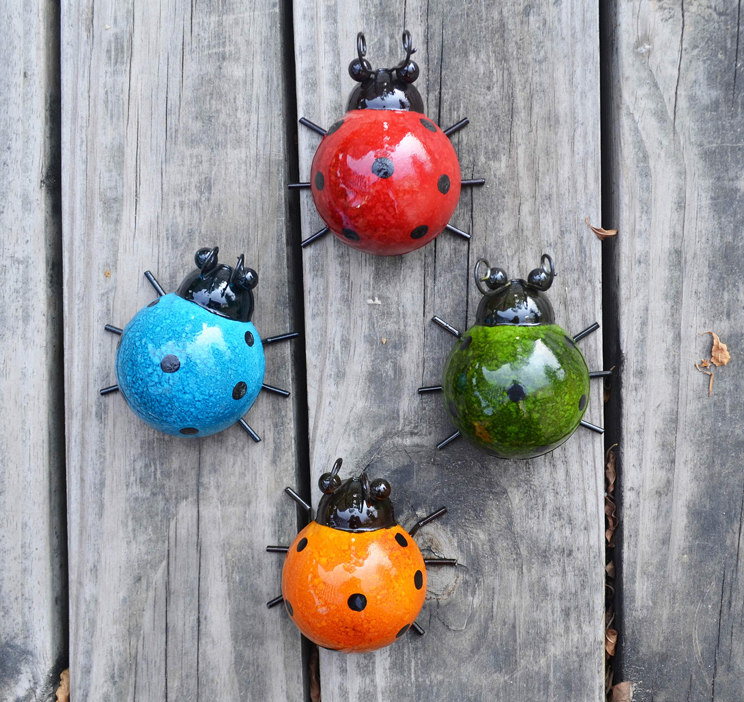 GIFTME Metal Ladybug Wall Art (Set of 4)